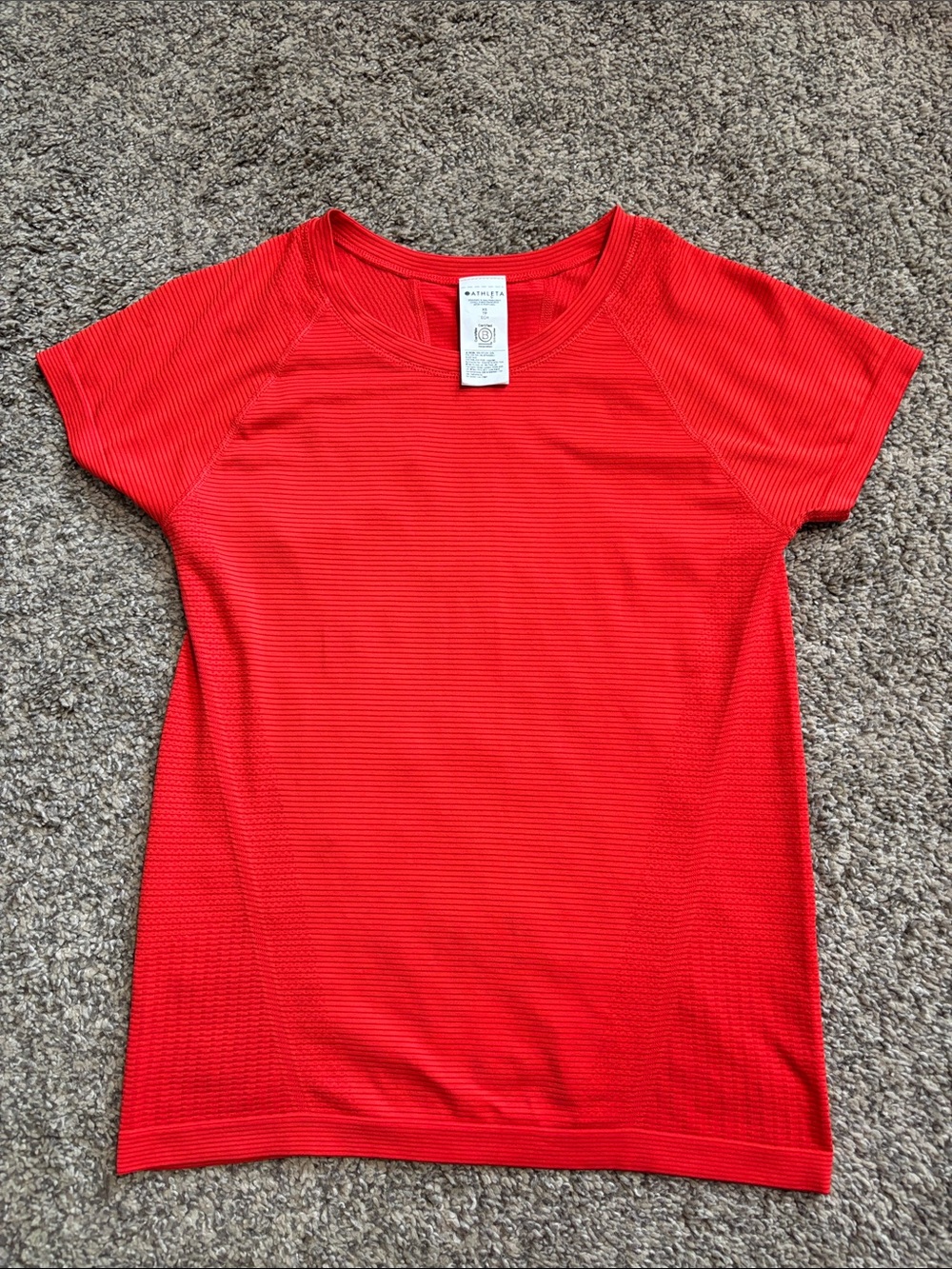 Athleta Momentum Tee size XS
